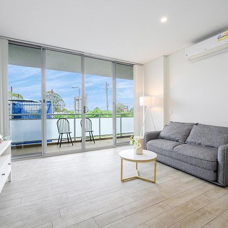 Liverpool Adorable 2Br Apt With Free Parking Warwick Farm Buitenkant foto