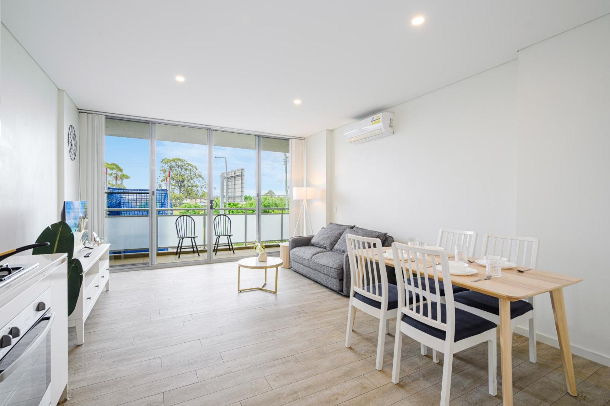 Liverpool Adorable 2Br Apt With Free Parking Warwick Farm Buitenkant foto